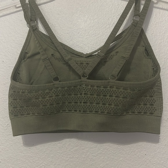 GYMSHARK ENERGY SEAMLESS GREEN SPORTS BRA - Picture 6 of 8